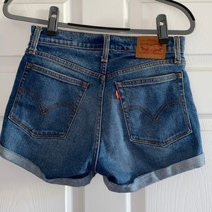 LEVIS WEDGIE SHORTS